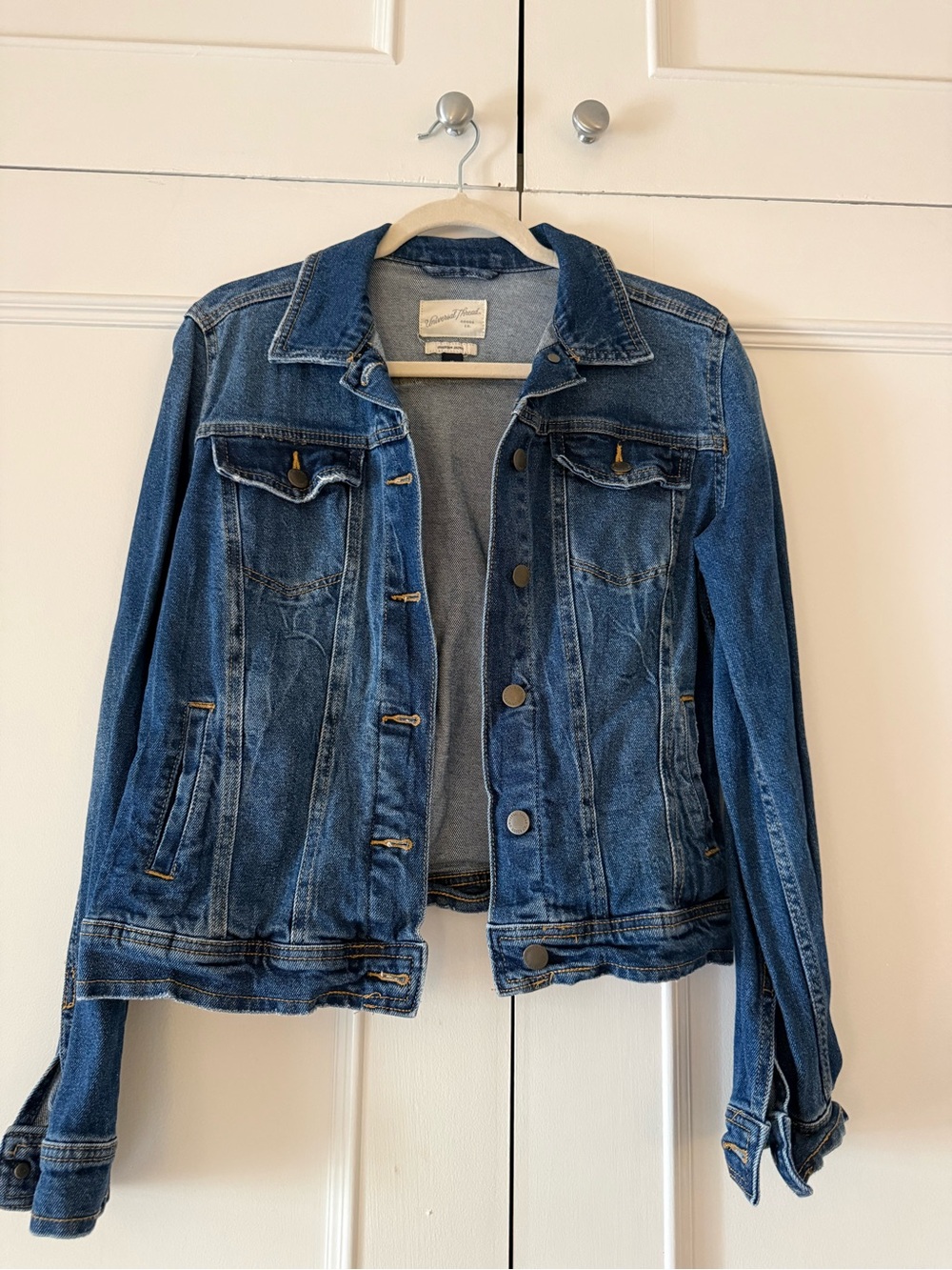 Universal Thread Freeborn Denim Jacket – Size Medium